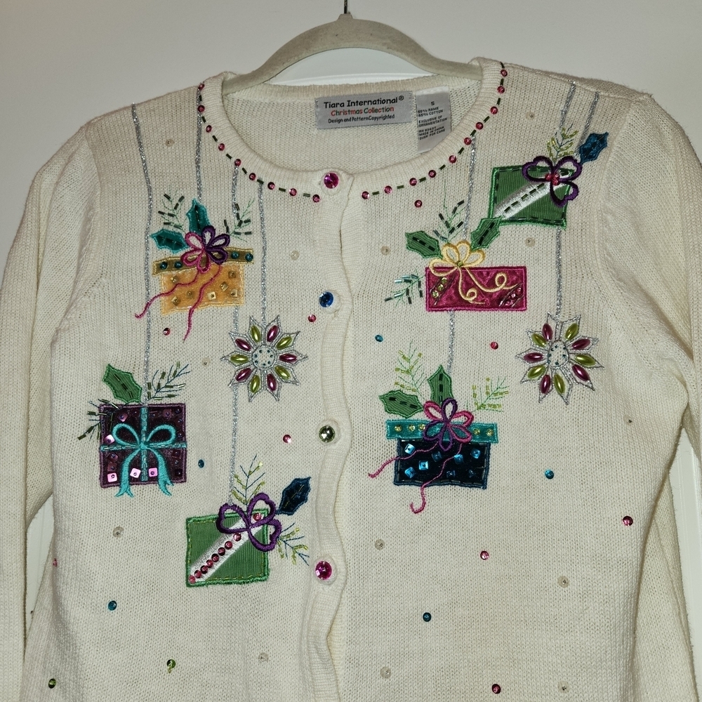 Vintage Tiara International Beaded Holiday Christmas Cardigan Sweater Size S - Picture 3 of 16